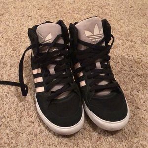 Size 7 adidas shoes